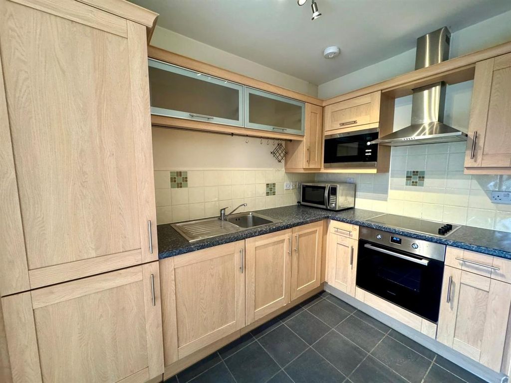 Property photo 2 of 13 Kitchen