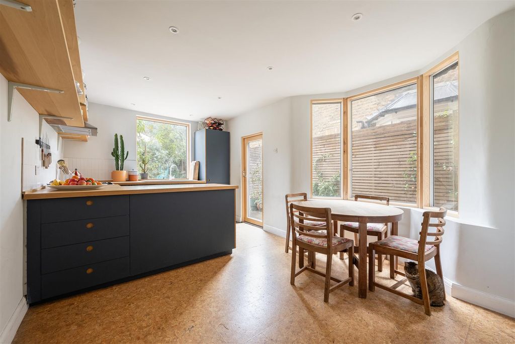 Property photo 3 of 42 13
