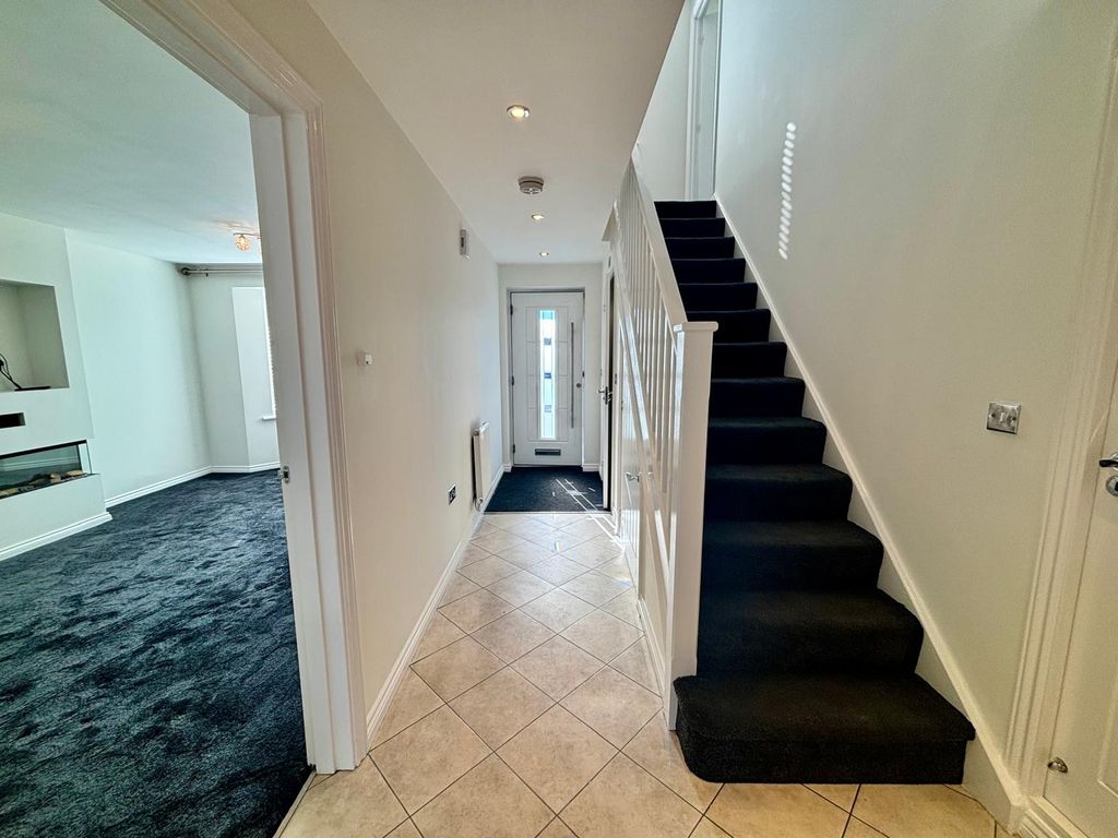 Property photo 2 of 29 Gallery