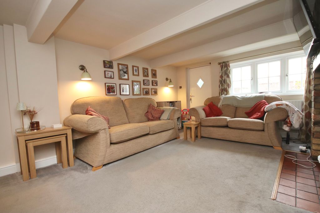 Property photo 2 of 18