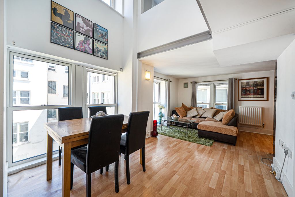 Property photo 1 of 16 20-6A3423A6B9c58-1480105-20-6A329c7F6700B-Arw-1-20