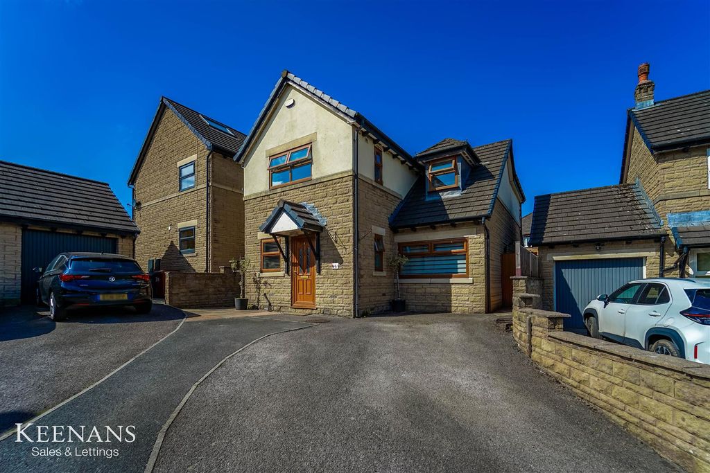 Property photo 3 of 39 2.Jpg