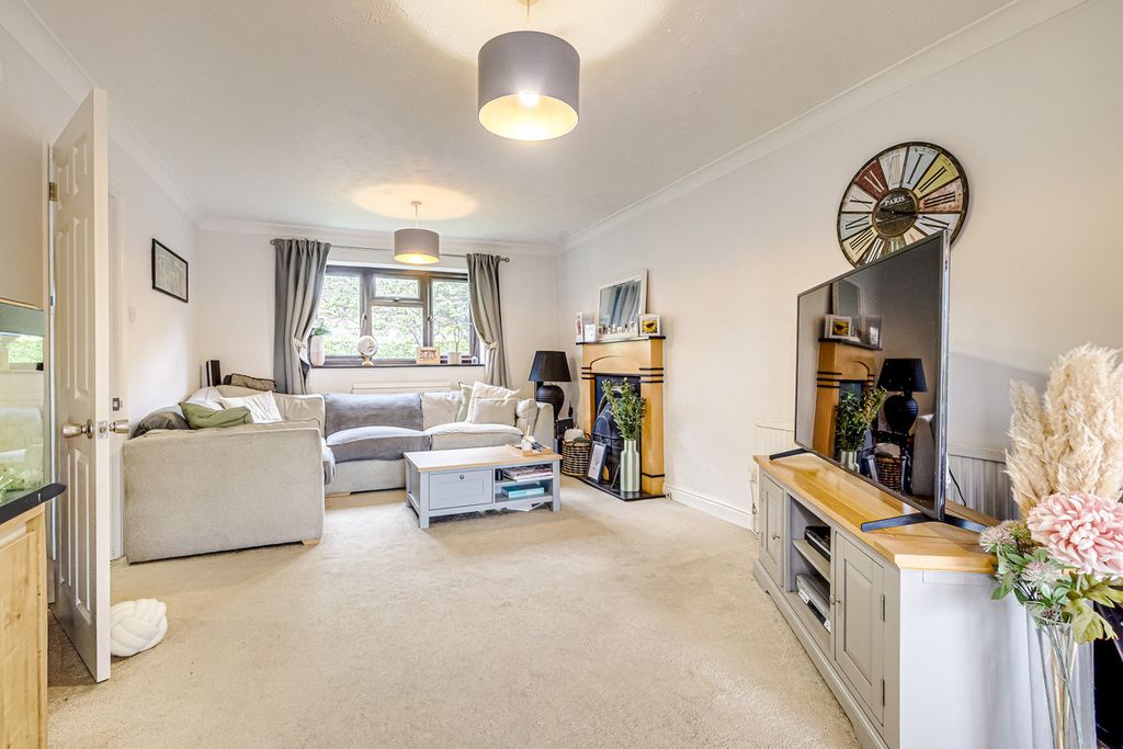 Property photo 3 of 29