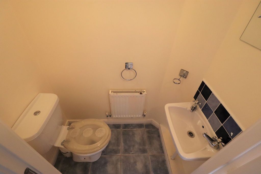 Property photo 3 of 13 Photograph 3