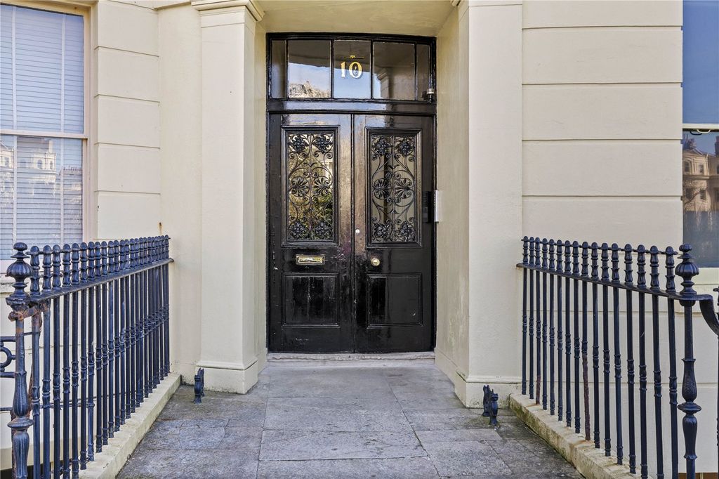 Property photo 3 of 13 Picture No. 11