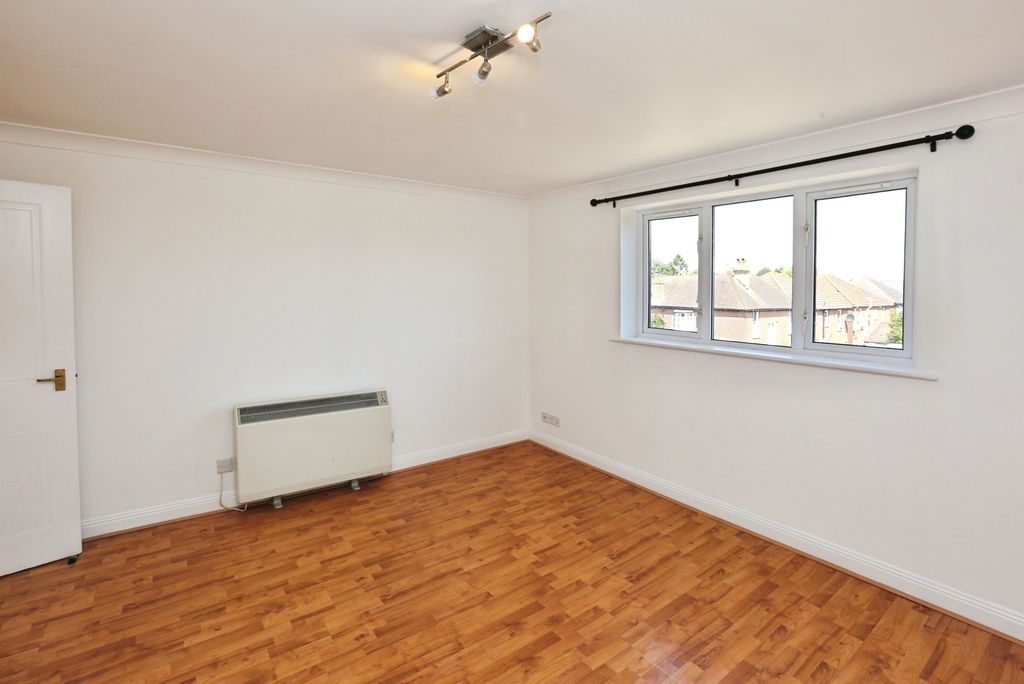 Property photo 3 of 12 Pbox-Img.Jpg