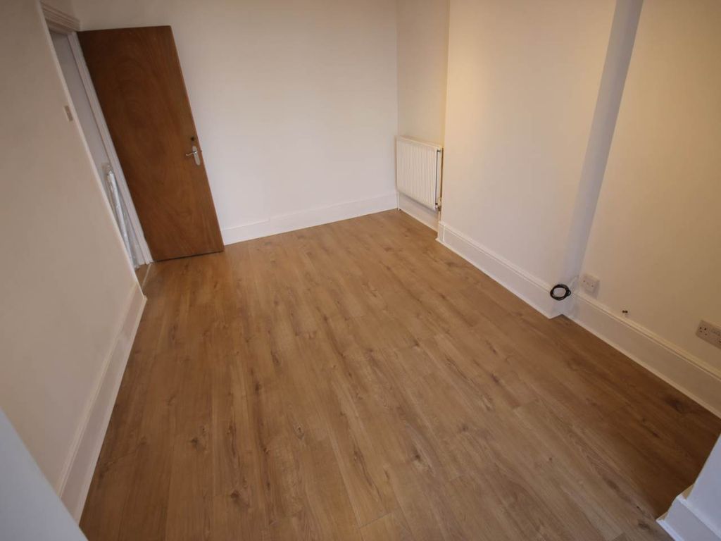 Property photo 3 of 9 Img_2540