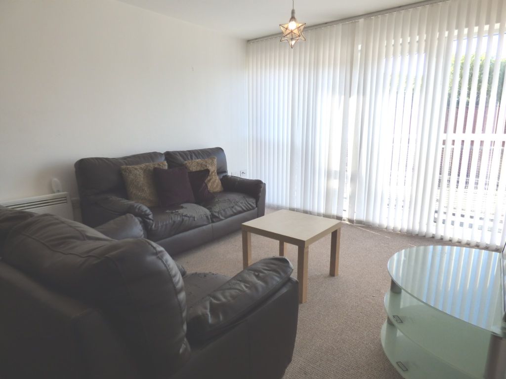 Property photo 2 of 8 Lounge