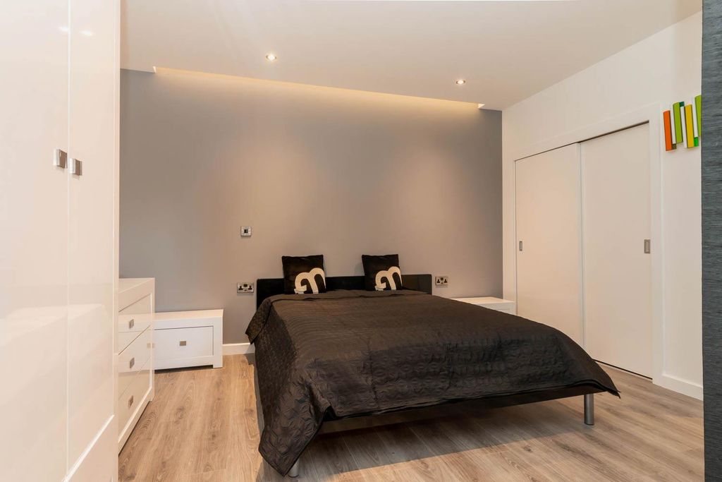 Property photo 2 of 10 Sleeping Area