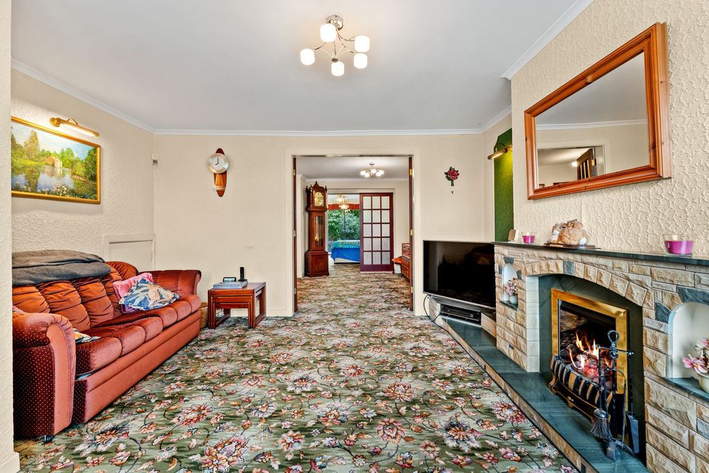 Property photo 3 of 22