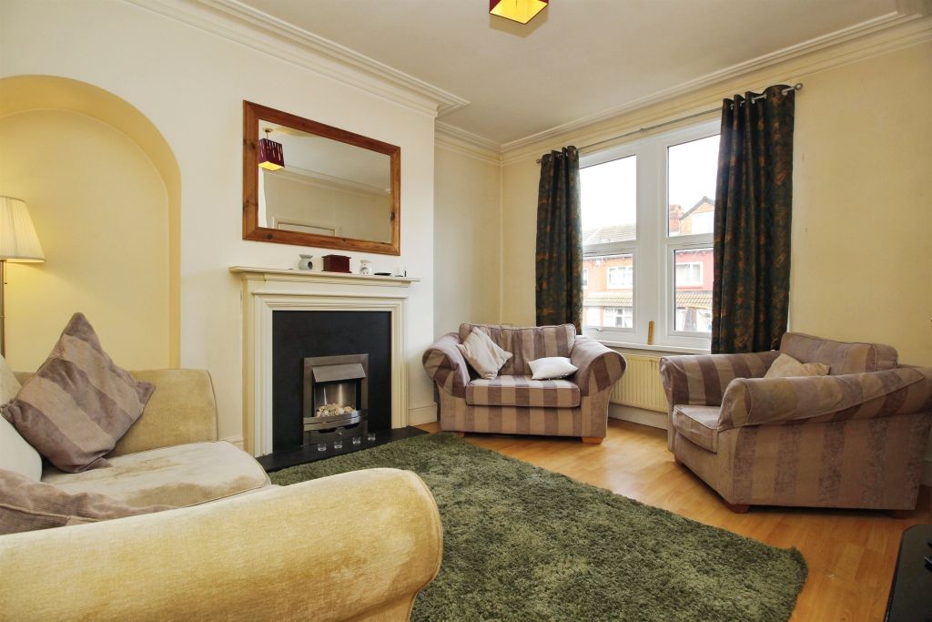 Property photo 3 of 9