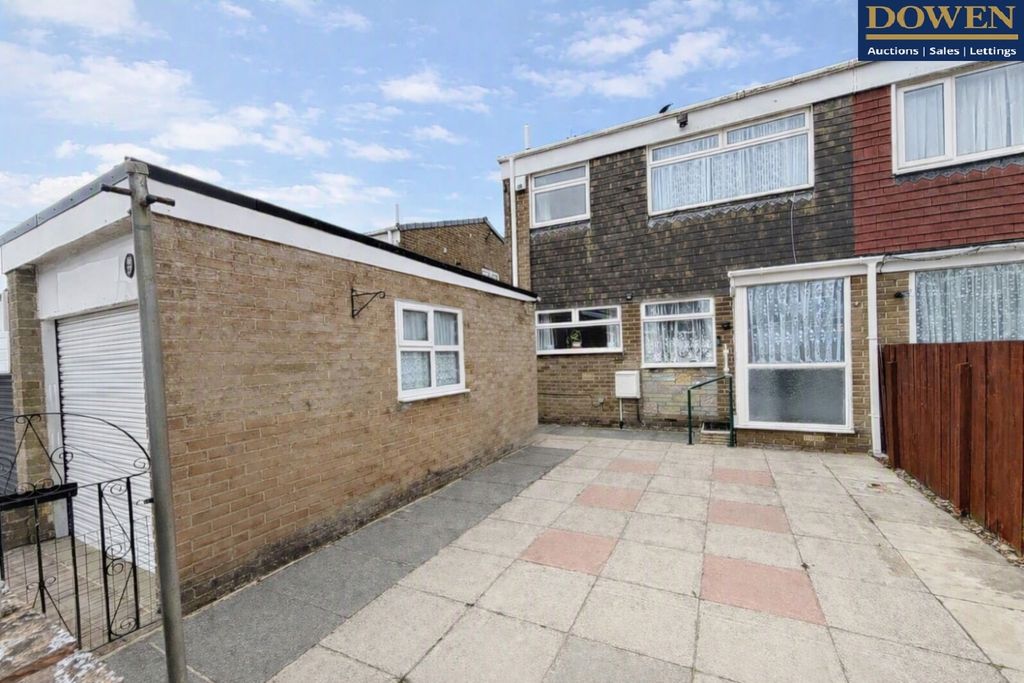 Property photo 1 of 17 Lrg_Img_7486