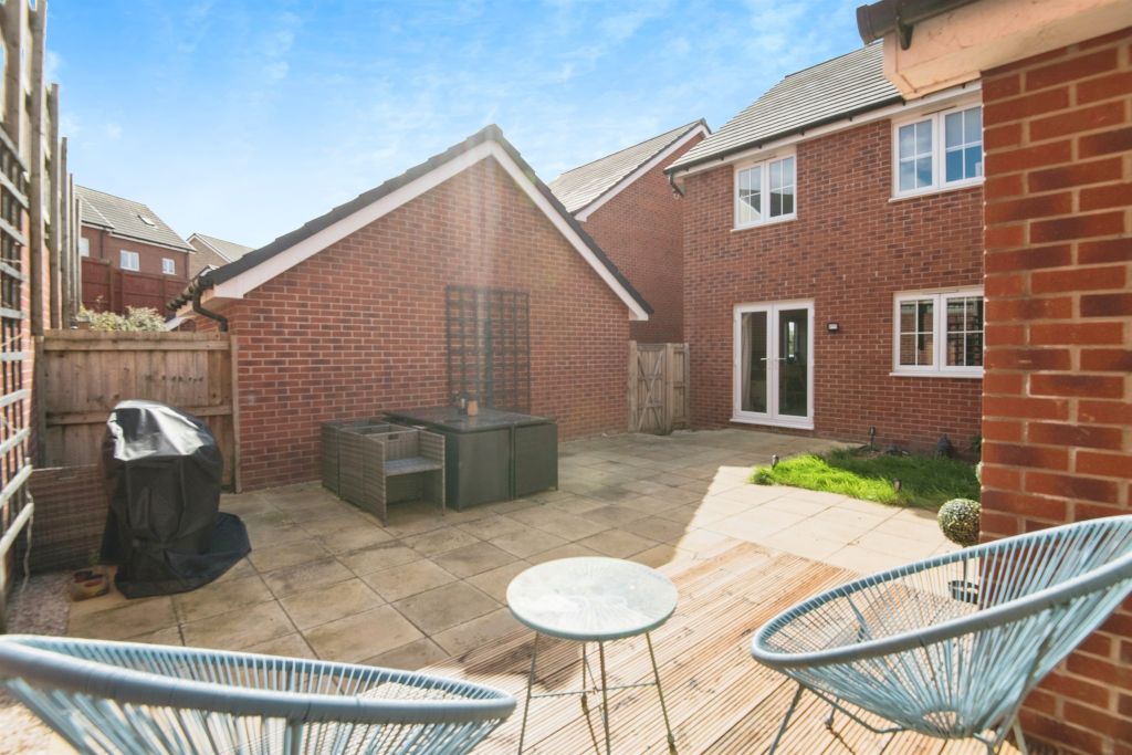 Property photo 2 of 16