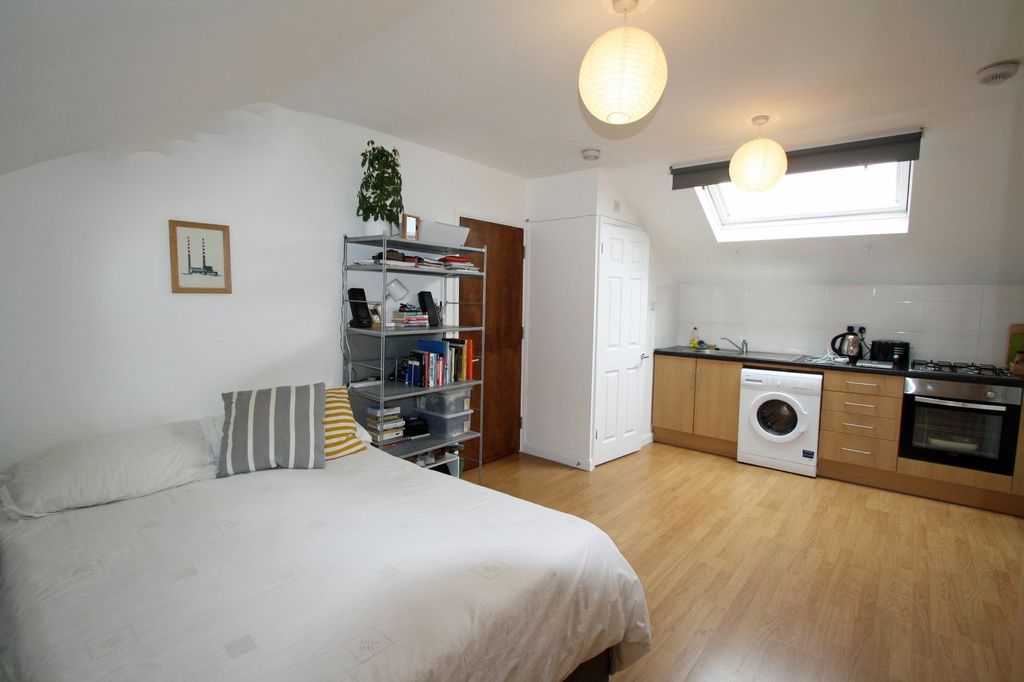 Property photo 3 of 4