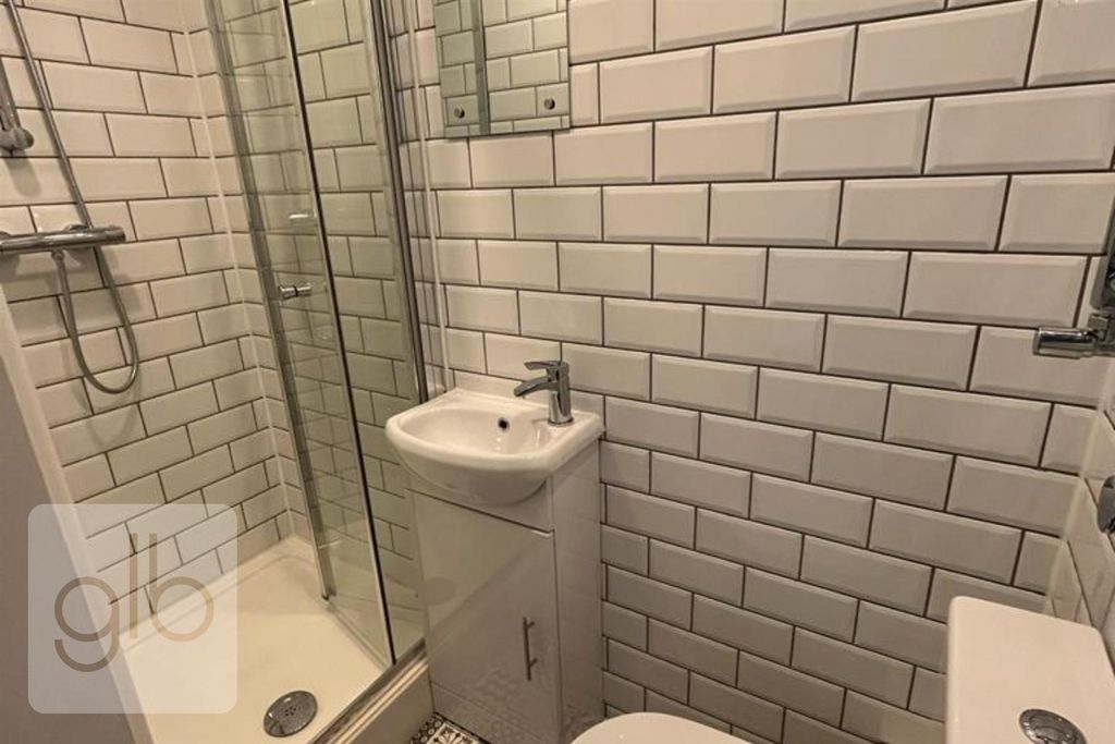 Property photo 3 of 8 18.Png