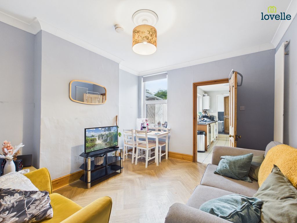 Property photo 2 of 17