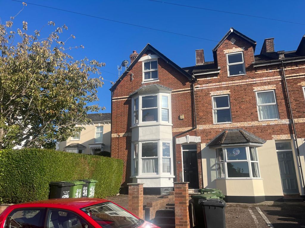 Property photo 2 of 20 34 Oxford