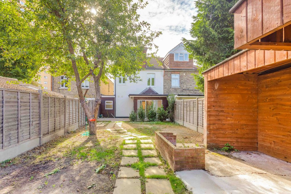 Property photo 2 of 13