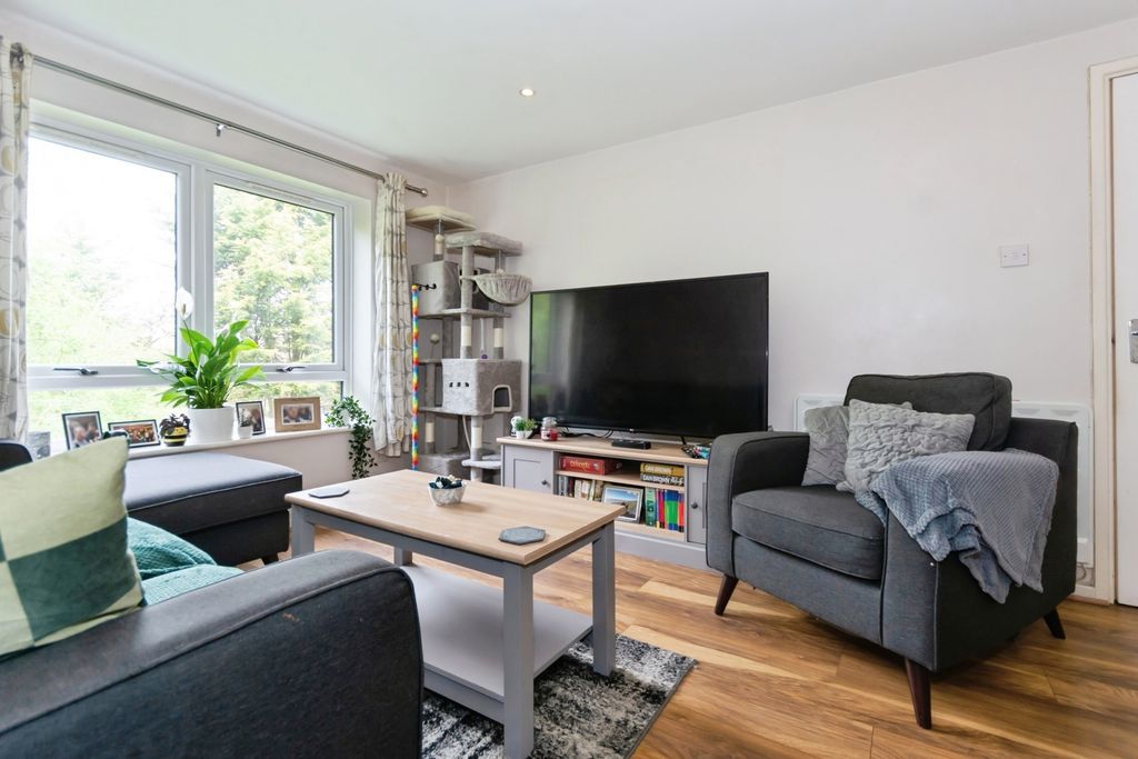 Property photo 3 of 17 Photo