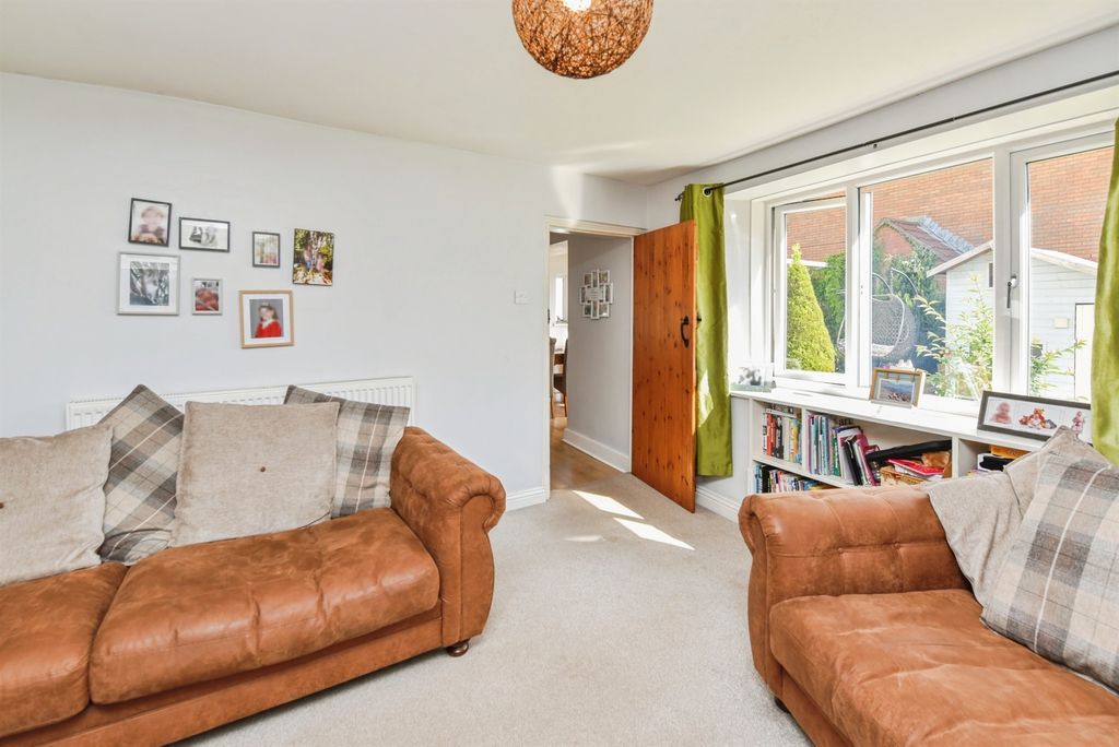 Property photo 3 of 16