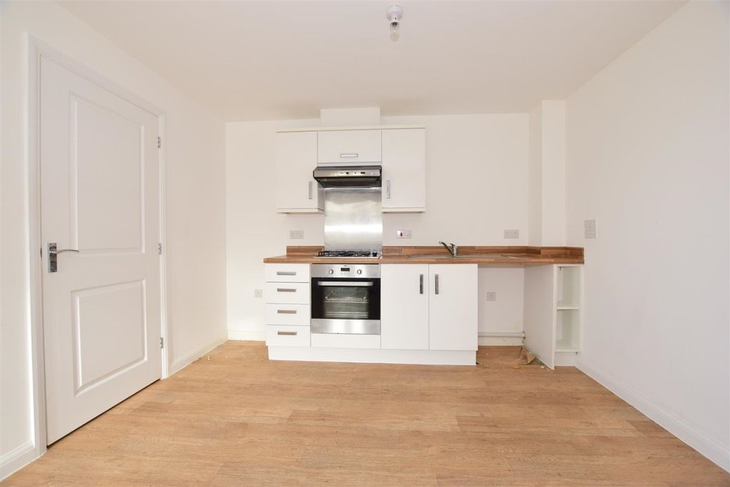 Property photo 2 of 12 901Cy4Il (002)