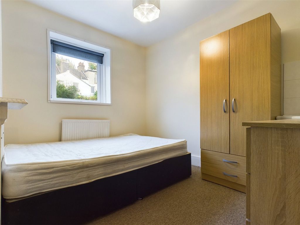 Property photo 2 of 7 Room To Rent