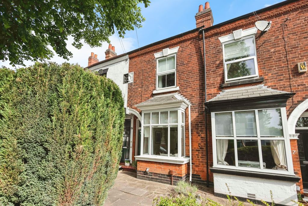 Property photo 1 of 17