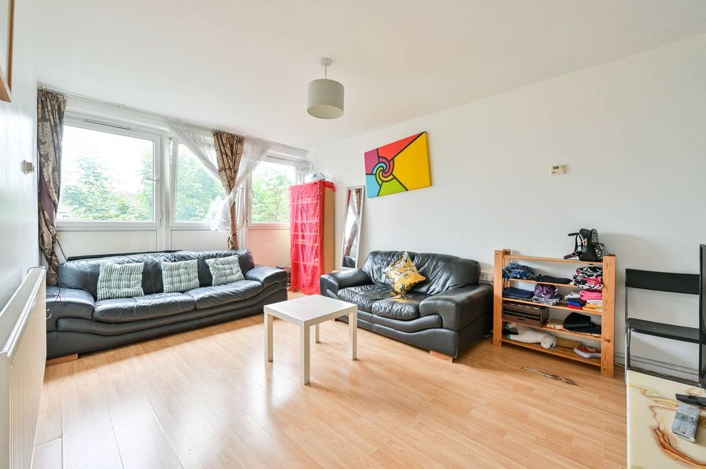 Property photo 1 of 4