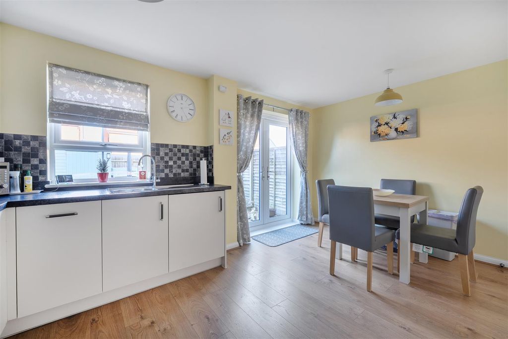 Property photo 3 of 20 1407899-18-69835F44A0Ecd.Jpg