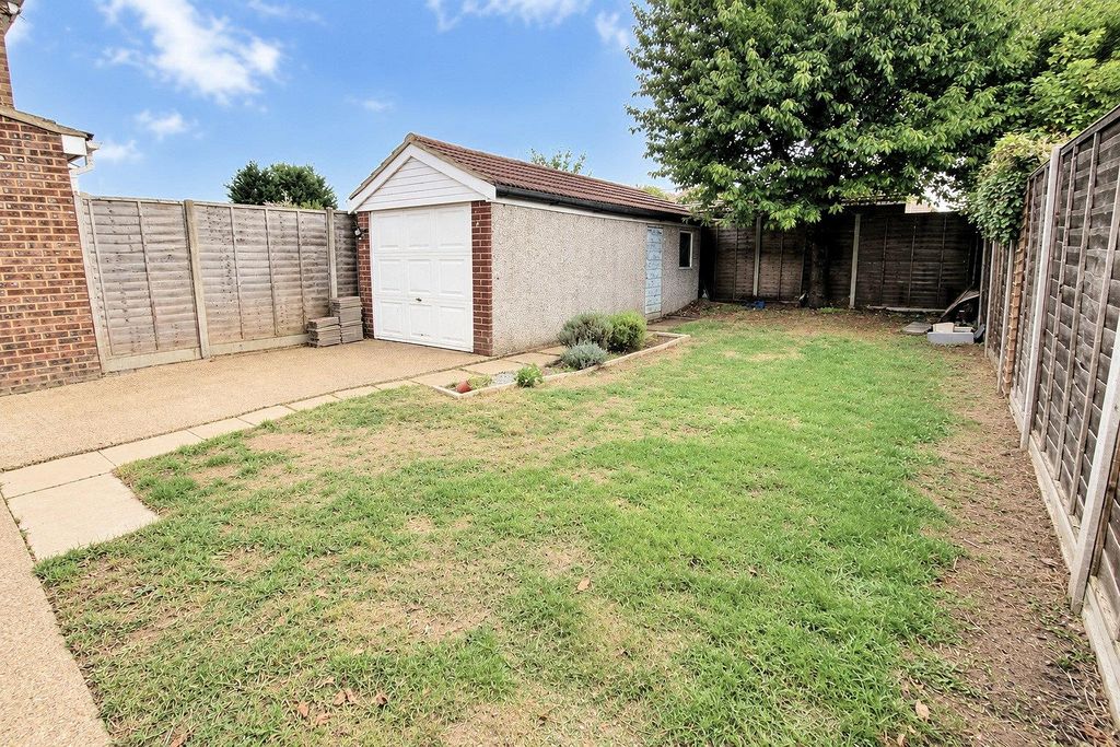 Property photo 2 of 16 Rear Garden