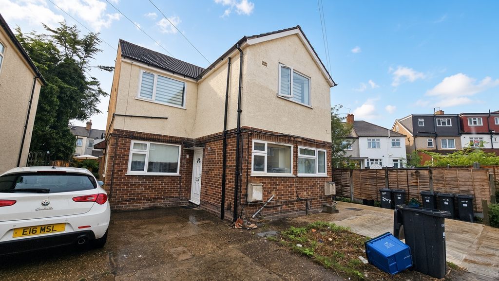 Property photo 1 of 3