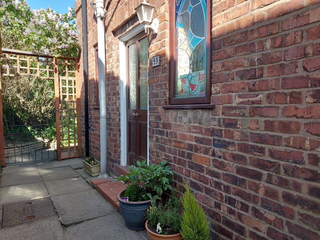 Property photo 2 of 15 Entrance