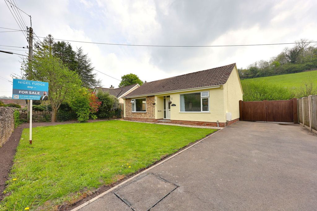 Property photo 1 of 33