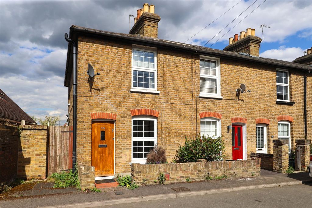 Property photo 1 of 12