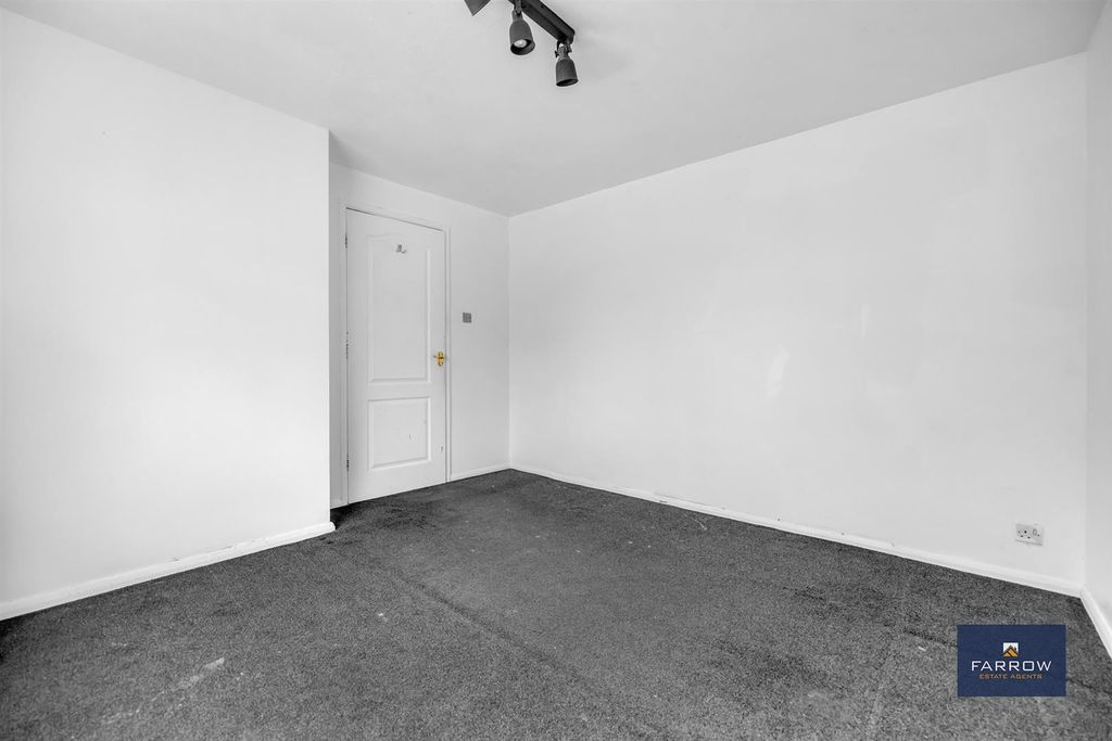 Additional image 11 of 3 bed semi-detached house for saleSt. Nicholas Drive, Grimsby DN37