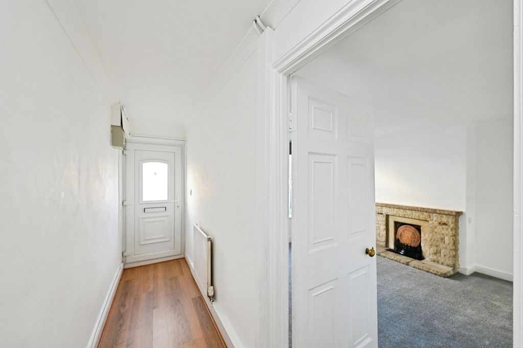 Property photo 2 of 15 Pbox-Img.Jpg