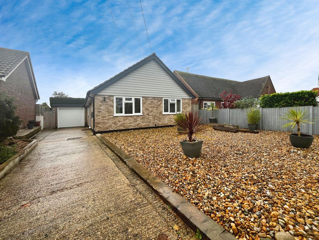 Property photo 2 of 28