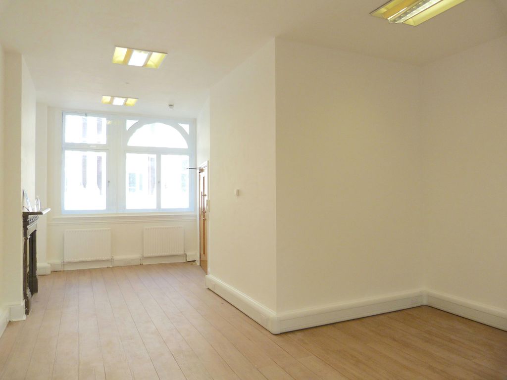 Property photo 3 of 11 Privateofficeroomforrent4750Margaretstreet1Stwest.Jpg