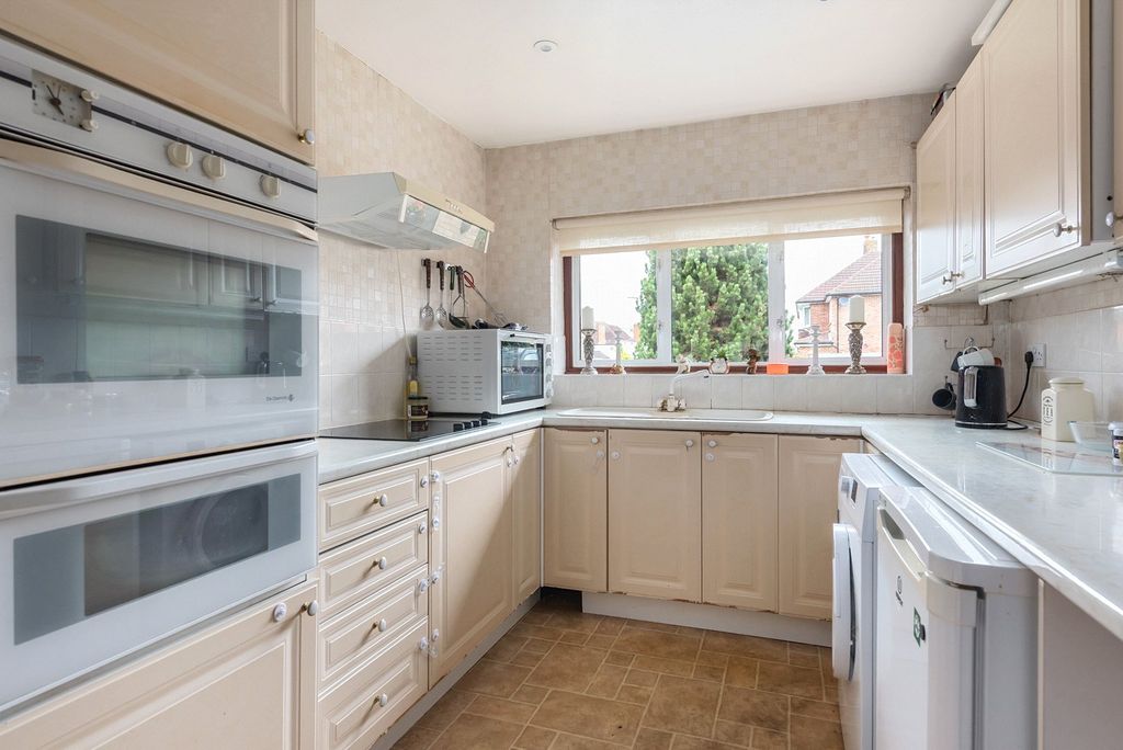 Property photo 3 of 8 Picture No. 06