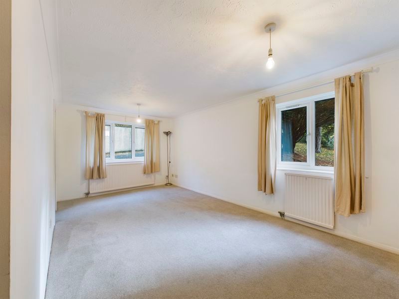 Property photo 3 of 10 Photo 8