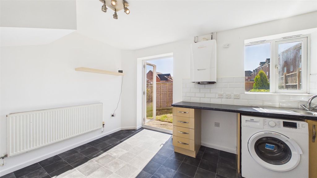 Additional image 4 of 4 bed town house for saleLarch Gardens, Bilston, West Midlands WV14
