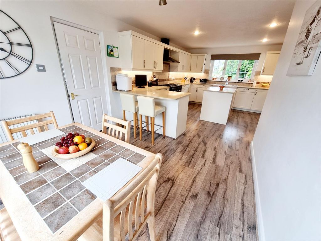 Additional image 11 of 5 bed property for saleRezare, Launceston PL15
