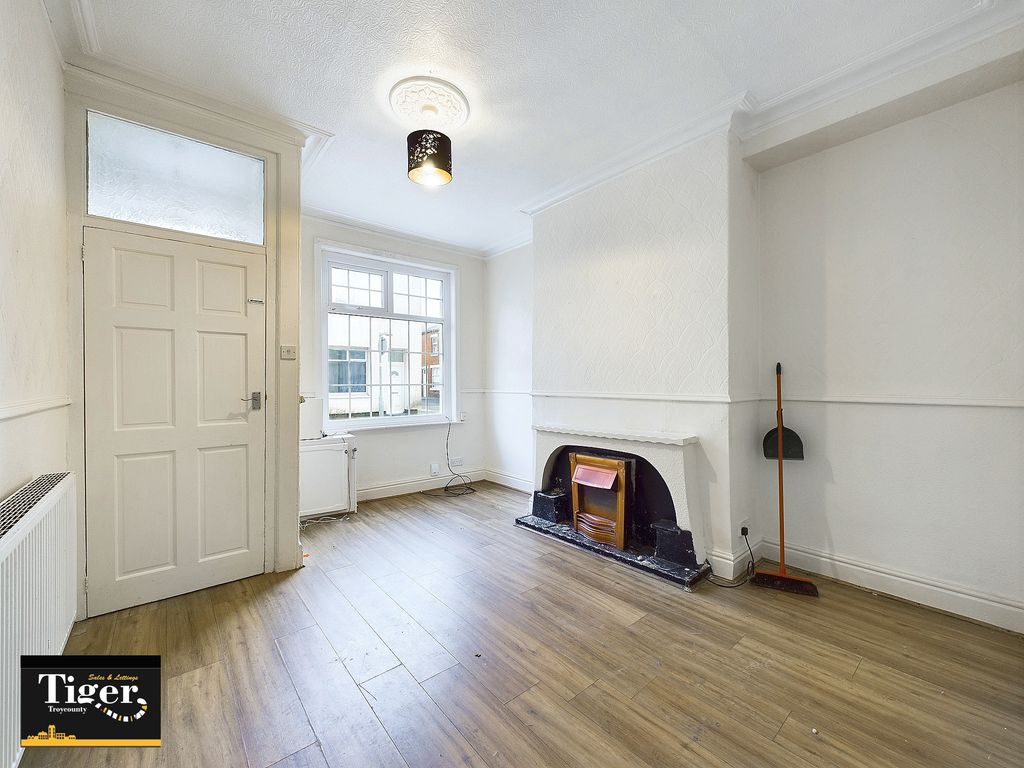 Property photo 2 of 9 Cam03440G0-Pr0249-Still001