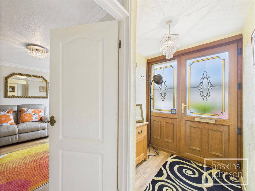 Property photo 2 of 17 Hallway