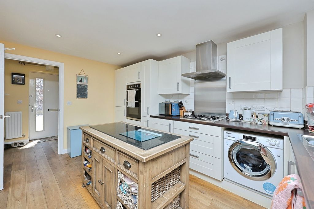 Property photo 3 of 16 Pbox-Img.Jpg