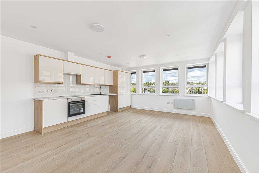 Property photo 3 of 7 Lounge/Kitchen