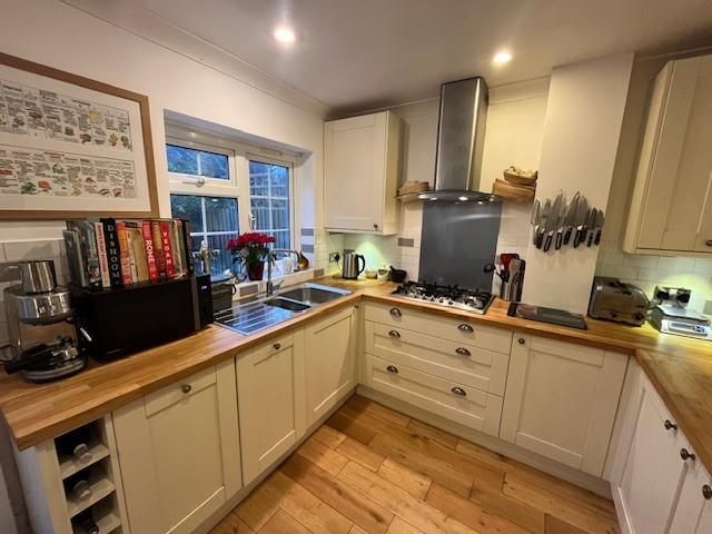 Property photo 3 of 12 2.Jpg