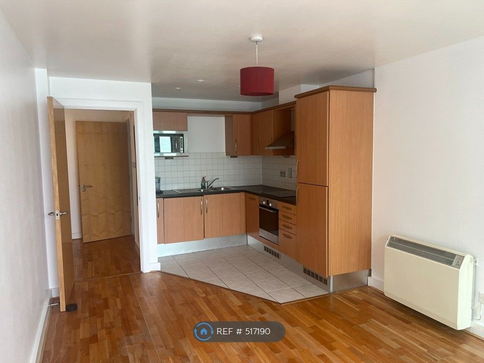 Property photo 1 of 4 Kitchen