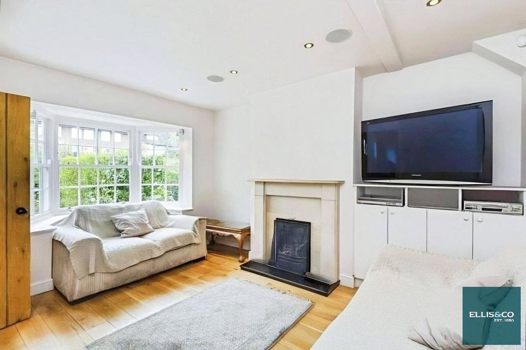 Property photo 1 of 12 Picture No. 11