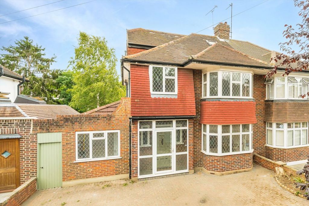 Property photo 1 of 9